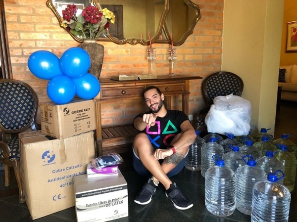 Karlinho Rolón celebra su cumpleaños donando insumos al personal de blanco