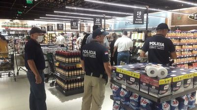 Equipo del MAG verifica precios en supermercados