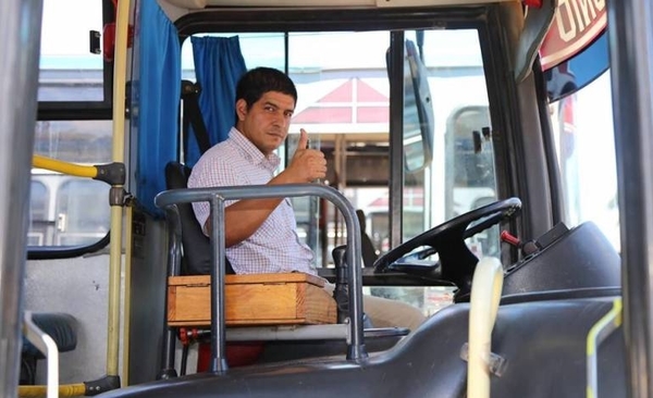HOY / Empresarios piden suspender el transporte público