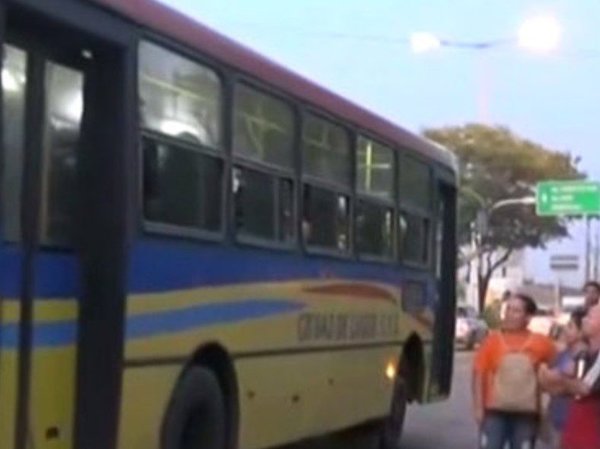 Ante temor de más contagios por coronavirus piden suspender buses | Noticias Paraguay