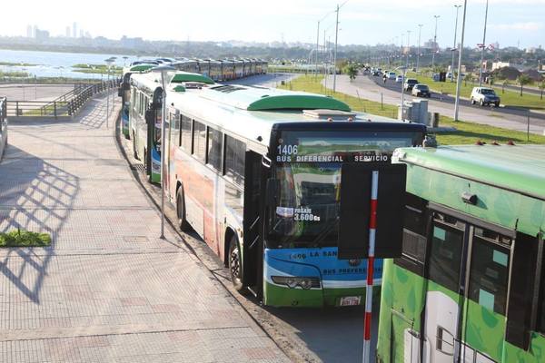 Transportistas piden suspender servicio por covid 19 - ADN Paraguayo
