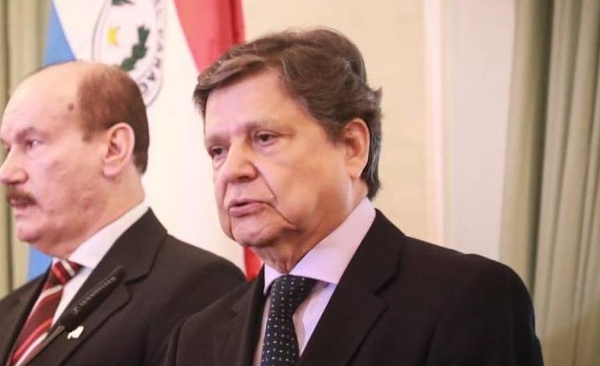 HOY / Ministro del Interior advierte a 'linces' que "no serán permitidos los excesos" y habla de eventuales sumarios