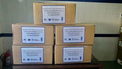 Donan mascarillas y anuncian fondo de apoyo para frenar COVID-19 - Nacionales - ABC Color