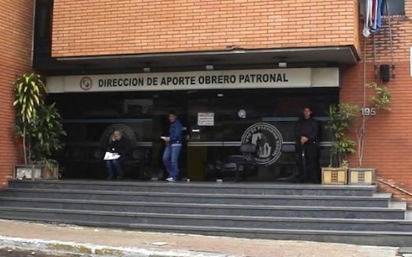 Son más de 1.500 trabajadores dados de baja en IPS