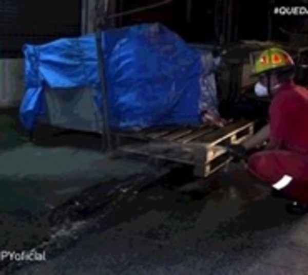 Desinfectan zonas de alta circulación en el Mercado 4 - Paraguay.com