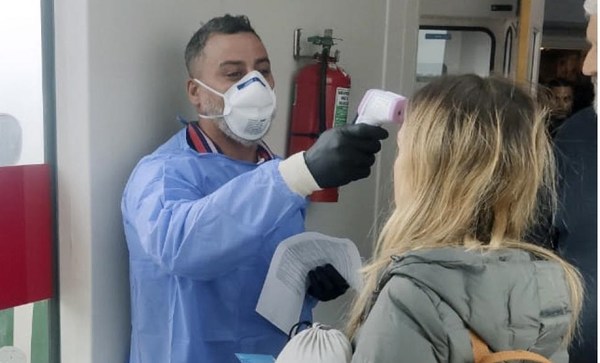 Médicos siguen reclamando equipos de bioseguridad que prometió el gobierno, pero siguen sin llegar a los hospitales - ADN Paraguayo