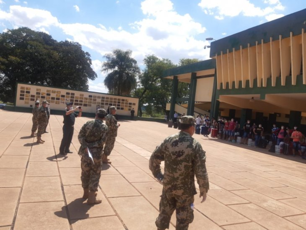 Cuarentena en la Academil: Los 73 paraguayos no pueden salir a recorrer el patio ni los corredores