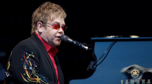 Elton John encabezará concierto benéfico desde casa » Ñanduti
