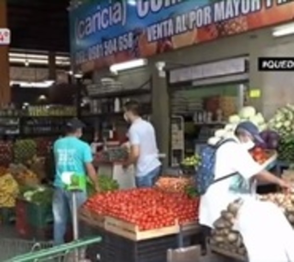 Gran cantidad de compradores en el Abasto Norte - Paraguay.com