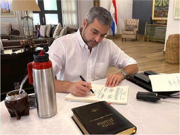 Covid-19: Ejecutivo promulga ley que contempla deudas y flexibiliza pago de servicios