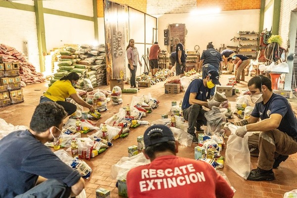En Presidente Franco entregan víveres a familias más carenciadas