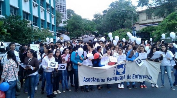 Enfermeras piden ser incluidas en la estrategia de Salud