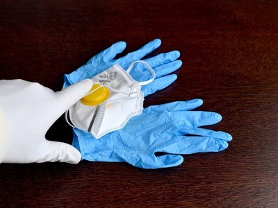 ¿Es recomendable el uso de guantes para evitar contagios de Covid-19?