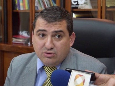 Reclaman urgente transferencia de fondos a Hacienda y piden a ministro que deje de lado la burocracia