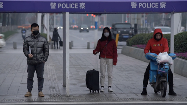 HOY / China prohíbe la entrada al país de extranjeros por coronavirus