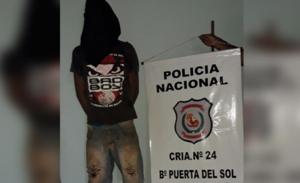 Detenido por supuesto hurto, posesión de drogas y arma blanca