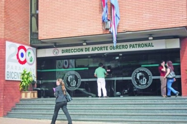 Presentarán ley para regular despidos, suspensiones y bajas laborales - Paraguay Informa