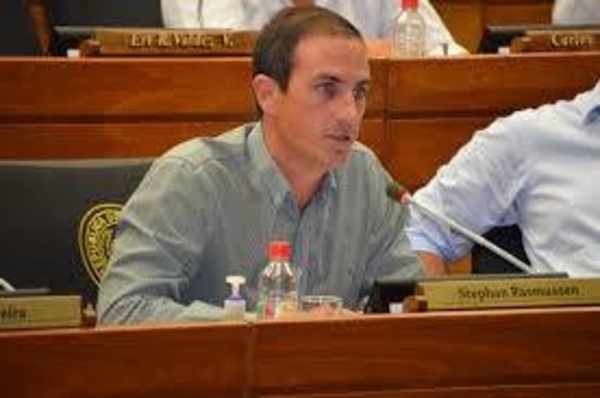 HOY / Senador Stephan Rasmussen, dijo que la aprobación de la ley de emergencia sanitaria, fue oportuna