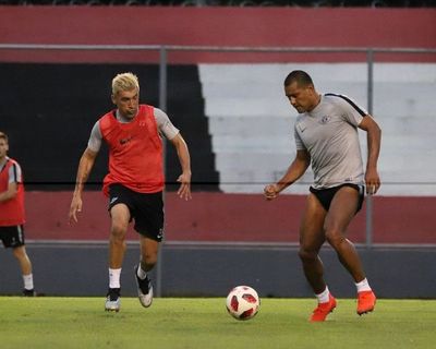 “Los futbolistas tenemos que estar más unidos, incluso cuando no hay crisis” - Libertad - ABC Color