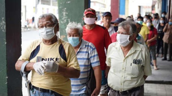 'Nos ha tocado con el peor de gobierno de la historia pasar por esta pandemia', el duro testimonio de una psicóloga forense ecuatoriana