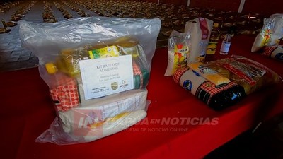 INTENDENTE DE SAN JUAN DEL PARANÁ PREPARA KITS DE EMERGENCIA.