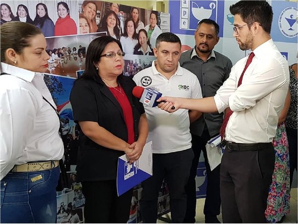 APE reclama falta de pago desde enero al personal de blanco