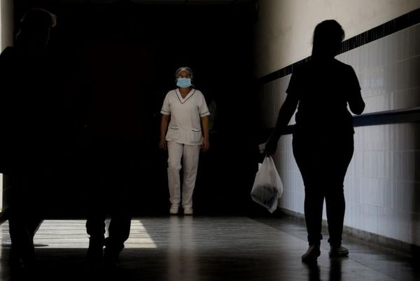 Enfermeras ruegan insumos de protección contra coronavirus.