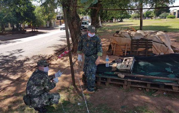 Militares cierran frontera en PJC  con alambre de púa - Interior - ABC Color