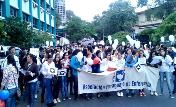 Enfermeras ruegan por los insumos contra coronavirus