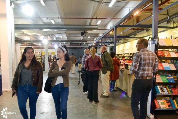 Postergan Feria Internacional del Libro de Asunción 2020