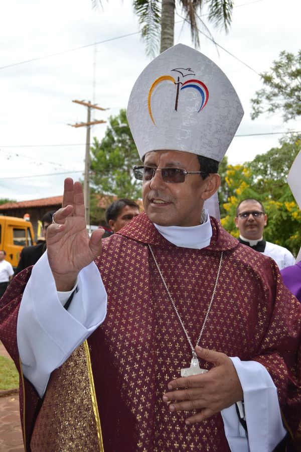 Obispo pide unirse en oración con el Papa  - Nacionales - ABC Color