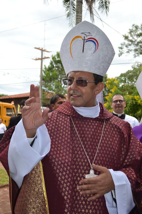 Obispo pide unirse en oración con el Papa - Nacionales - ABC Color