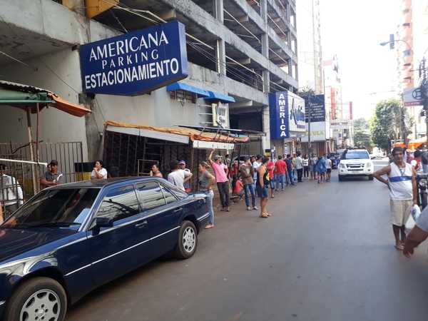 Peruano ingresó al país en canoa por el río Paraná