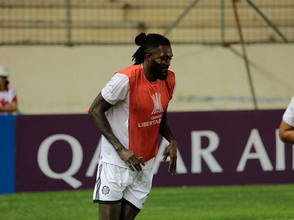 Intermediario aclara la situación de Emmanuel Adebayor