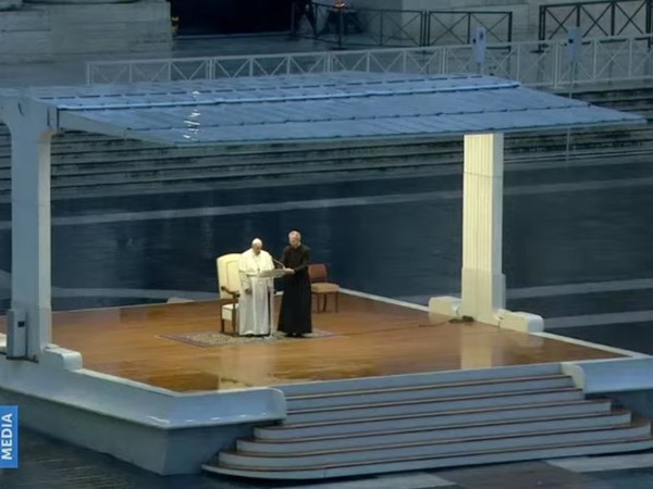 "En esta tormenta estamos todos, nadie se salva solo"- Papa Franc ...