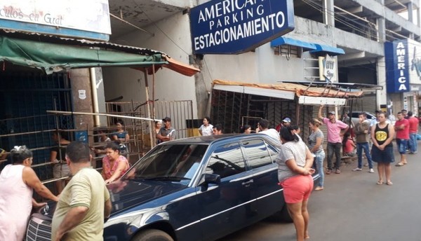 Peruano cruzó en canoa el Paraná y entró ilegalmente a la capital esteña - ADN Paraguayo