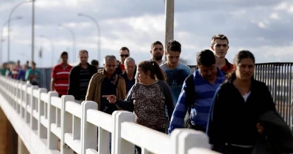 HOY / Permiten ingreso de 155 paraguayos varados Foz y otros 500 más están a la espera