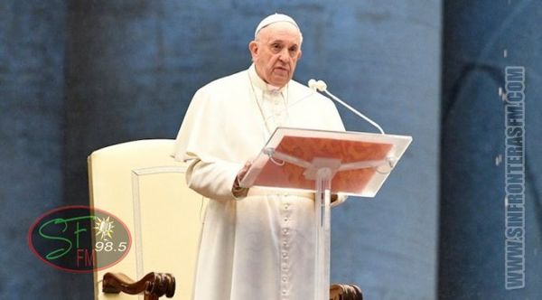 El Papa Francisco realizó una bendición extraordinaria desde Roma a todo el mundo, ante la pandemia de coronavirus.