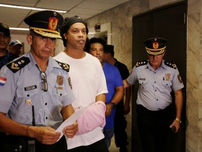 Confirman la prisión a dos imputados en caso Ronaldinho