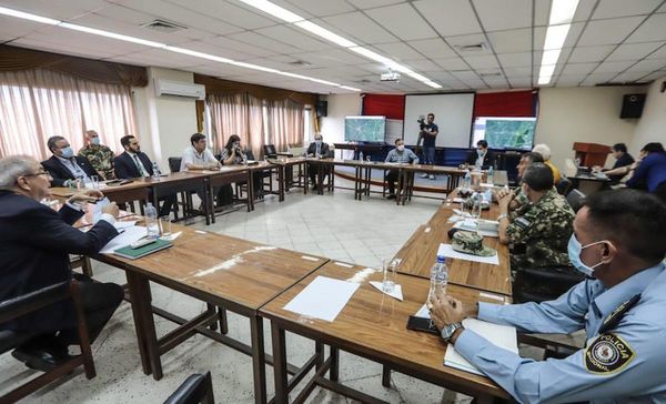 Retornan 155 connacionales al país