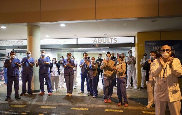 España reporta 832 muertos por coronavirus en 24 horas, nuevo récord diario - Mundo - ABC Color