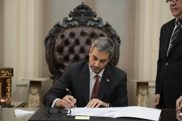 Mandatario firmó decreto que extiende aislamiento total hasta el 12 de abril - ADN Paraguayo