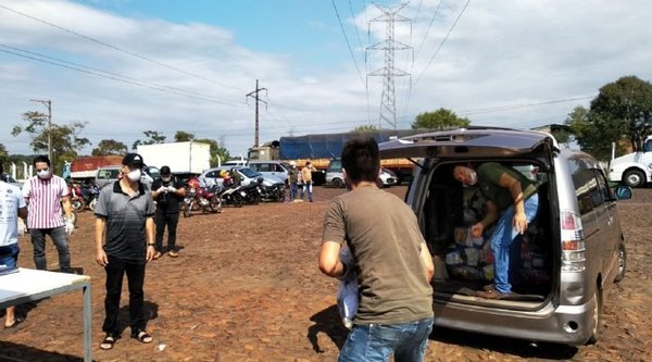 Comerciantes donan canastas de alimentos a familias vulnerables en Ciudad del Este | Noticias Paraguay