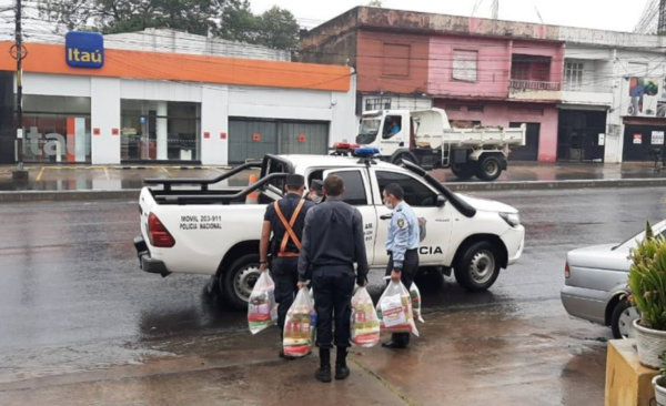 HOY / Ministerio Público distribuye kits de alimentos y limpieza a comisarías