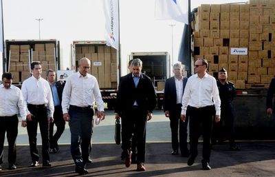 Itaipú: directores y consejeros donarán al menos 20% de sus sueldos - Nacionales - ABC Color
