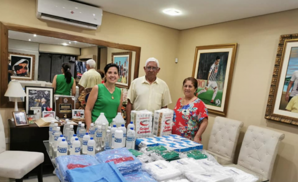 HOY / Futbolista paraguayo dona insumos médicos a hospital de Limpio