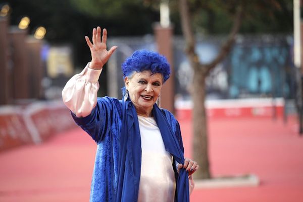 El adiós a Lucía, madre de artistas e ícono singular