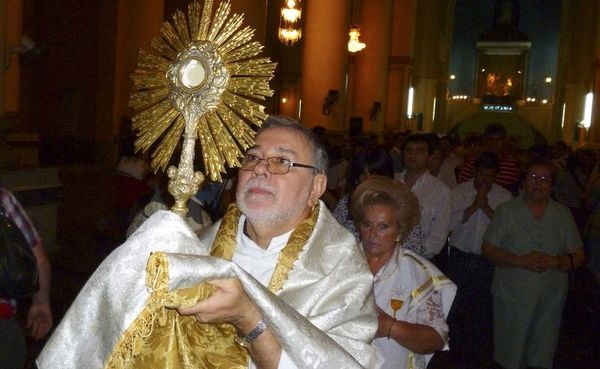 Acompañar procesión eucarística desde casa - Locales - ABC Color