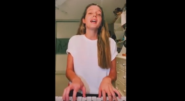 Annita Chasse y la particular canción con la que instó a quedarse en casa