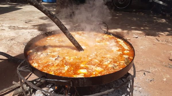 La solidaridad hecha olla popular